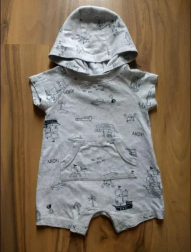 Roupa de bebê - Macaquinho Carter's com capuz cinza - Usado uma única vez