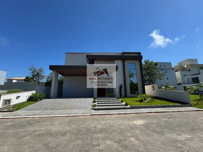 Casa 3 suítes em Condomínio Fechado