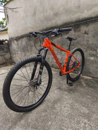 Bicicleta Cannondale trial 5