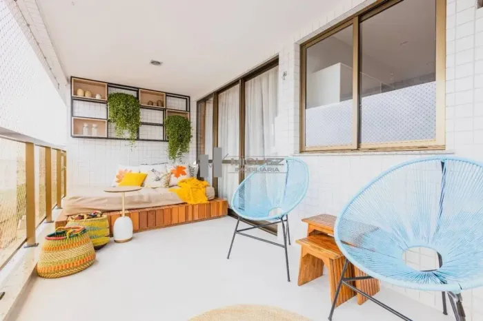 Apartamento à venda na Rua Bom Pastor, Tijuca, 130 m², 4 quartos, varanda, vista livre, po