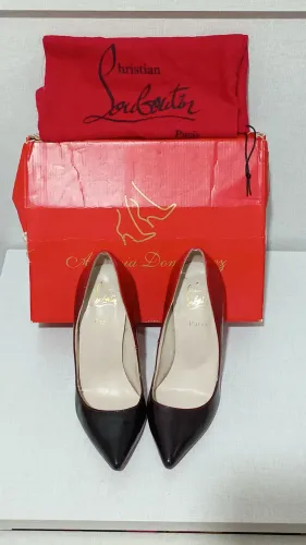 Sapato Christian loubountin n38