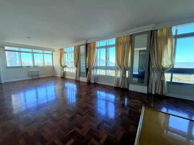 Apartamento à venda em Boqueirão, Santos