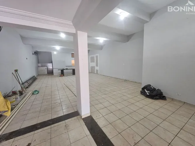 Salão comercial para alugar no bairro Parque Novo Mundo - Americana/SP