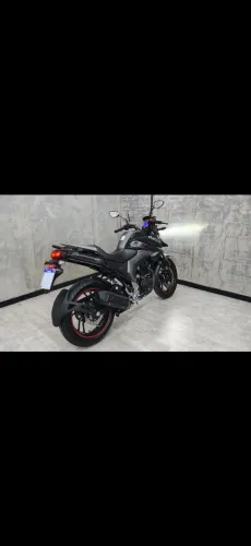 Suzuki Haojue DL 160