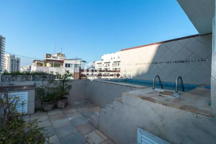 Botafogo | Cobertura 2 quartos, sendo 1 suite