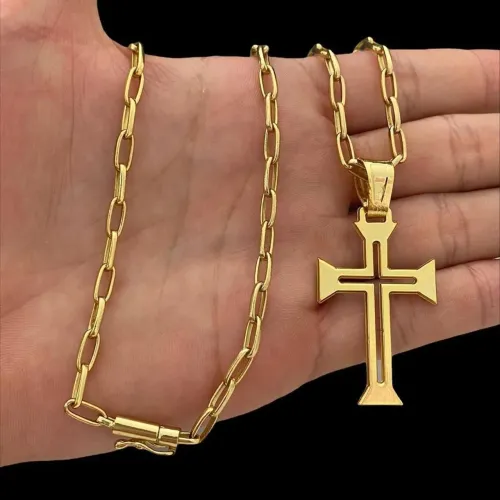 Cordao meia cana com pingente Cruz banhado a ouro 18k