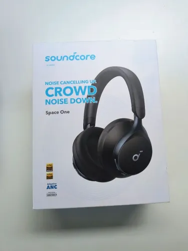 Fones bluetooth Headphone  Soundcore SpaceOne Seminovo