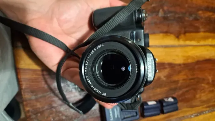 Câmera Panasonic Lumix DMC-FZ50