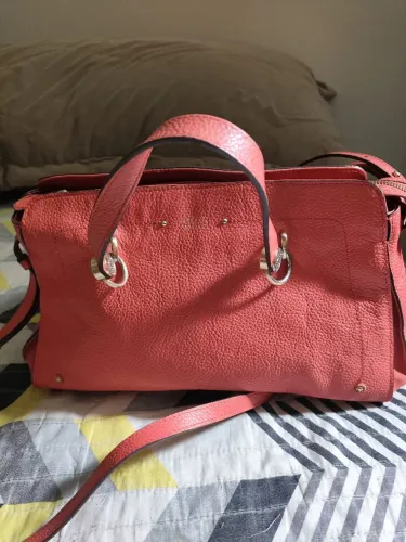 Bolsas Arezzo e Carmen Steffens 