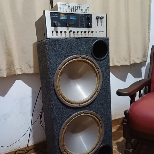 Aparelho de som Gradiente PRO-1200,equalizador tarkus, caixa de som 2subwoofer bravox 400w