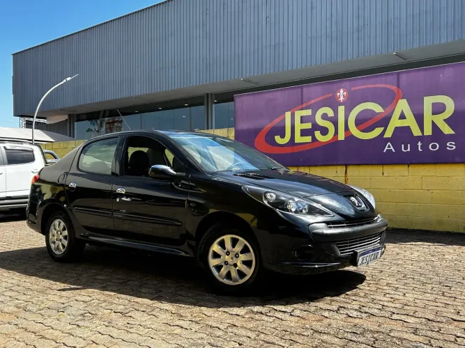 Peugeot 207 Sed. Passion XR Sport 1.4 Flex 8V 4P 2010