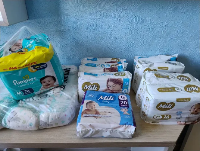 Fraldas Pampers e Mili - Pacotes novos 