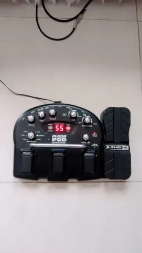 Pedal Multi-Efeitos Line 6 Floor Pod
