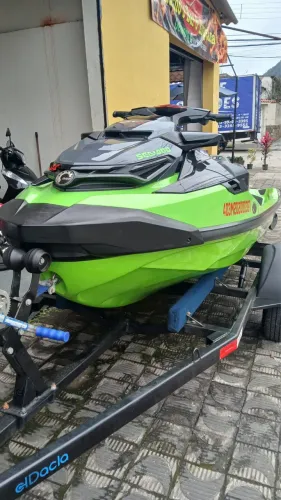 Jet ski RXTX 300 