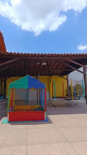 Aluguel cama elástica + piscina de bolinhas 