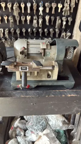 Maquina de copia de chave 