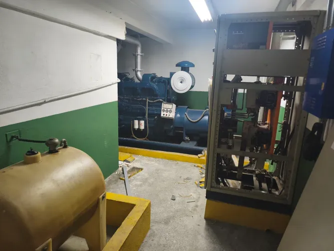 GERADOR CUMMINS 250 KVA 