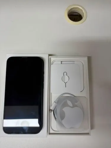 iPhone 13