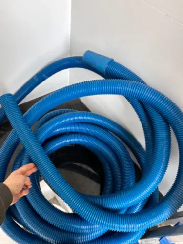 Kit para limpeza em piscinas
