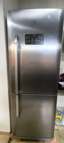 Geladeira Inox Electrolux