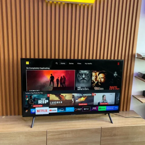 TV SMART SAMSUNG NA CAIXA MODELO NOVO ACEITO CARTÃO E ENTREGO