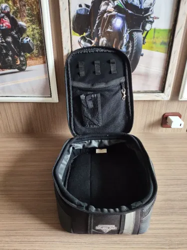 Bolsa Bag para sobrepor no tanque moto, por campo magnético