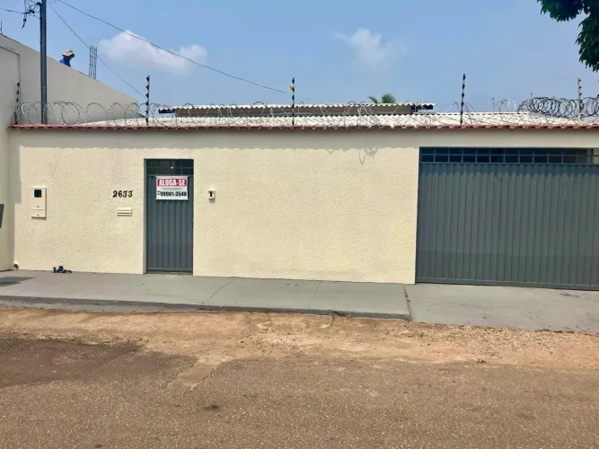 CASA PARA LOCAÇÃO | EXCELENTE LOCALIZAÇÃO!