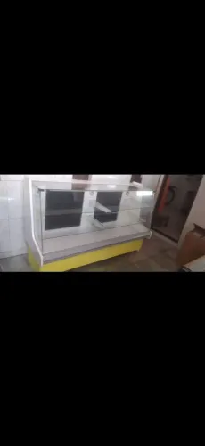 Vendo balcão de pão e salgados já vai com LED
