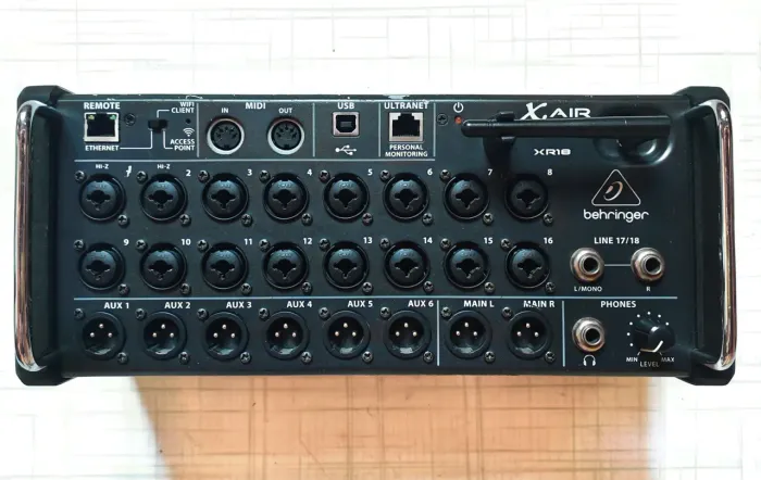 Mesa digital Behringer XR18 contato *59