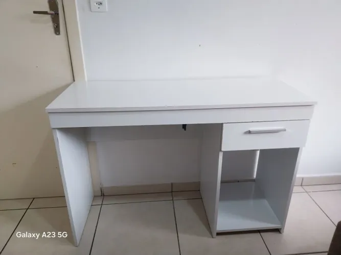 Kit Home Office Escrivaninha + Cadeira Presidente