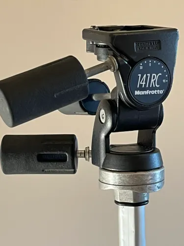 Tripé Manfrotto 141 RC -190