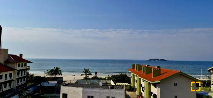 BROGNOLI VENDE - Apartamento a 50m da praia dos Ingleses, sacada com vista mar.