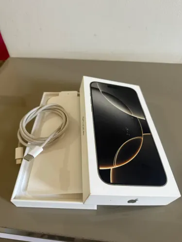 iPhone 16pro Max 256 Bateria 89%