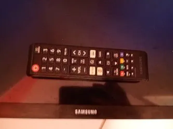 Tv smart 32 Samsung para conseta só sai a voz