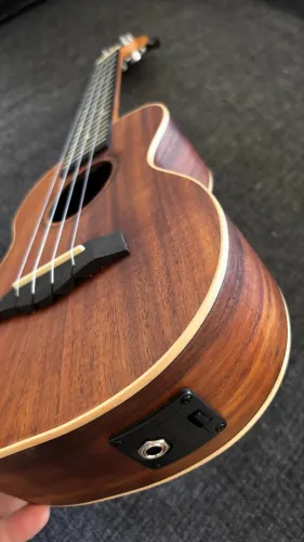 Ukulele Concert Eletroacústico NOVO