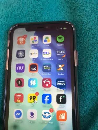 iPhone 11 64 g 