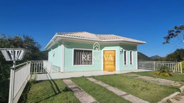 Casa com 4 dormitórios à venda, 223 m² por R$ 1.400.000,00 - Albuquerque - Teresópolis/RJ