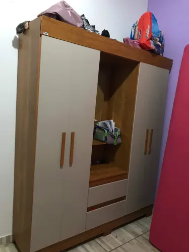 Guarda roupa solteiro 