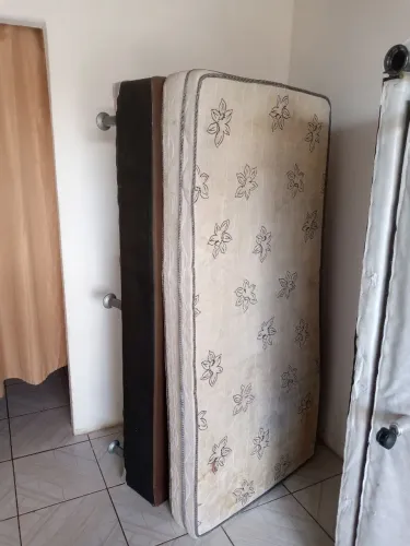 Cama de solteiro 
