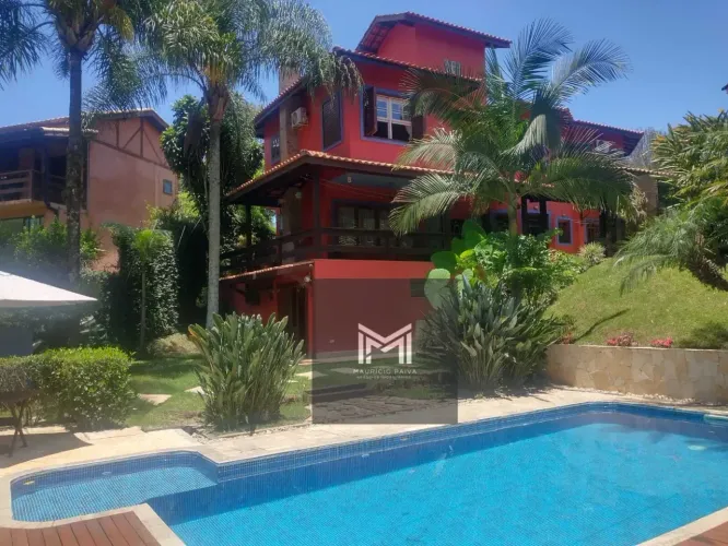 Casa em condomínio, alto padrão, no miolo da Granja Viana, Av. São Camilo