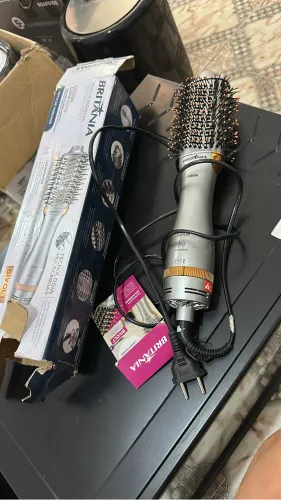 Vendo escova secadora Britânia, nova