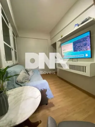 Apartamento : Padrão / Residencial / Glória