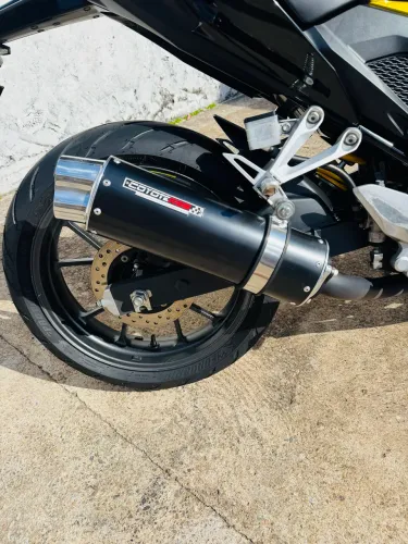 Escapamento boca 8 para Twister CB300F