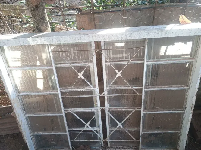 Vendo barato uma janela