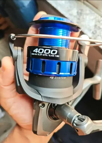 Molinete de Pesca Versus SW 4000.