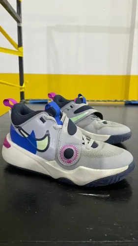 Tênis basquete Nike 