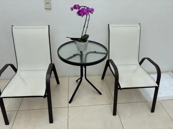 Conjunto Mesa e cadeiras p/ varanda e Excel estado 