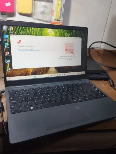 Notebook semi novo i3 12 geração empresarial teclado iluminado