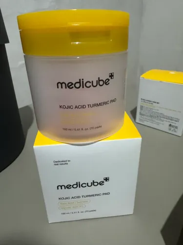 Clareador da pele medicube kojic acid