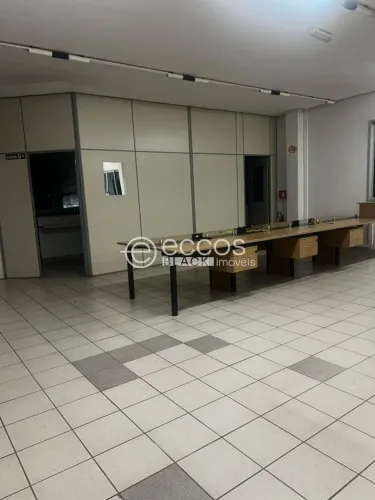 Sala comercial para aluguel, 2 vagas, Tabajaras - Uberlândia/MG